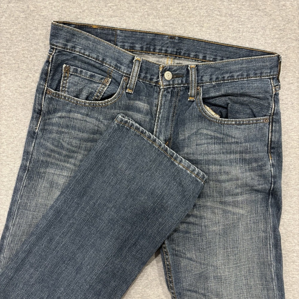 Levi's 559 Relaxed Straight Jeans Men's Size 31x32 (Fits 32x32) Blue Medium Wash